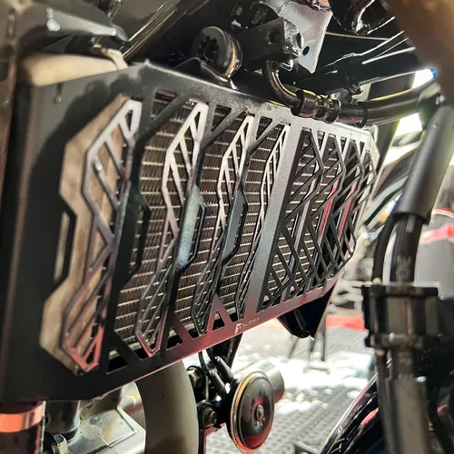 CHE KÉT NƯỚC TALISMAN CHO CB300R