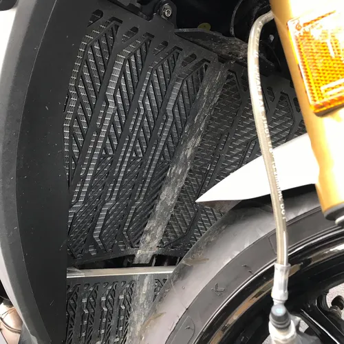 CHE KÉT NƯỚC TALISMAN CHO BMW S1000XR