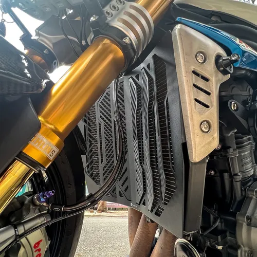 CHE KÉT NƯỚC TALISMAN CHO TRIUMPH SPEED TRIPLE 1200RS (2022+)