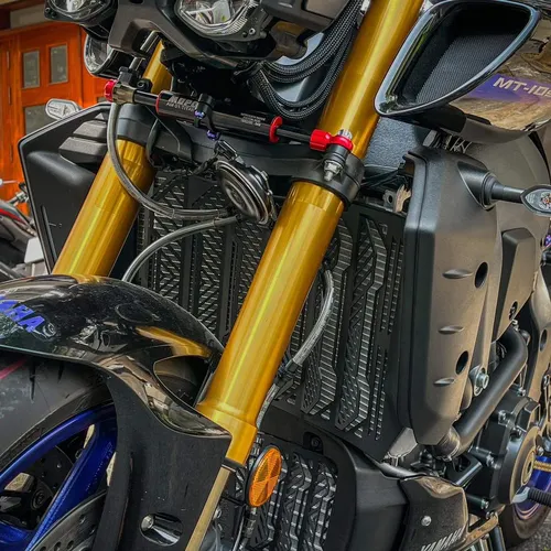 CHE KÉT NƯỚC TALISMAN CHO YAMAHA MT10 SP