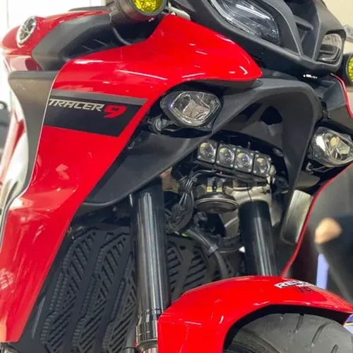 CHE KÉT NƯỚC TALISMAN CHO YAMAHA TRACER 9 2022+