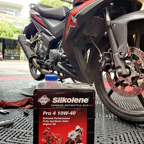 NHỚT FUCHS SILKOLENE PRO 4 10W40 XP 4L