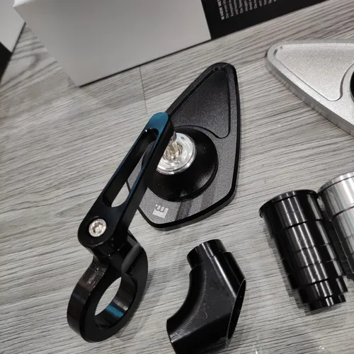 GƯƠNG MVIEW MOTOGADGET NHỌN