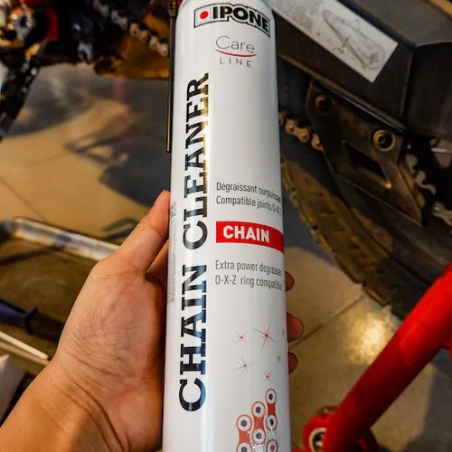 CHAI XỊT VỆ SINH SÊN IPONE CHAIN CLEANER (750ML)
