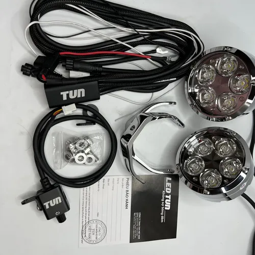 ĐÈN TRỢ SÁNG LED TUN 50C (KÈM BỘ DÂY TUN-11)