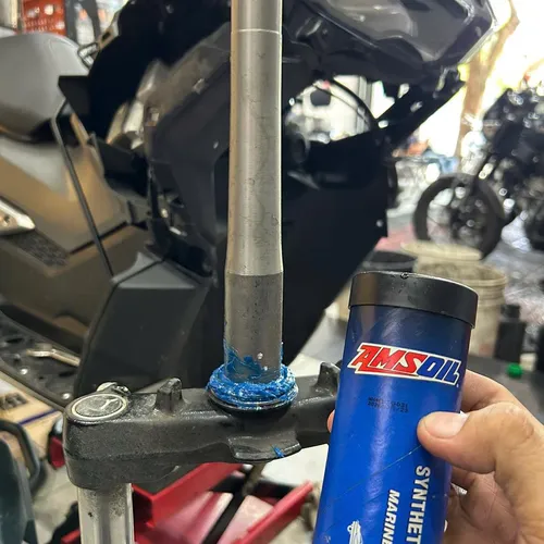 MỠ KHÁNG NƯỚC AMSOIL 100% SYNTHETIC WATER - RESISTANT GREASE - 397GRAM