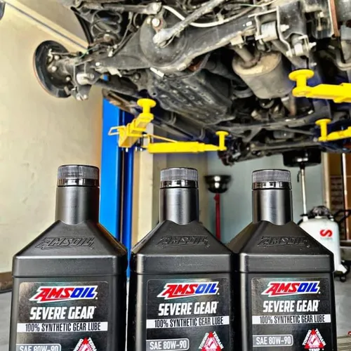 AMSOIL SEVERE GEAR® 80W90 100% SYNTHETIC GEAR LUBE - 946ml