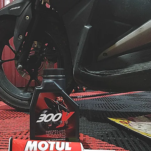NHỚT LAP XE TAY GA MOTUL SCOOTER GEAR PLUS 80W90