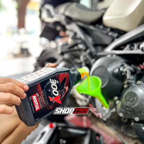 NHỚT MOTUL 300V 10W40 TEM 3 LỚP NHẬP PHÁP
