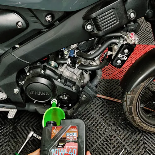 NHỚT LIQUI MOLY STREET RACE 10W40 - 1L 