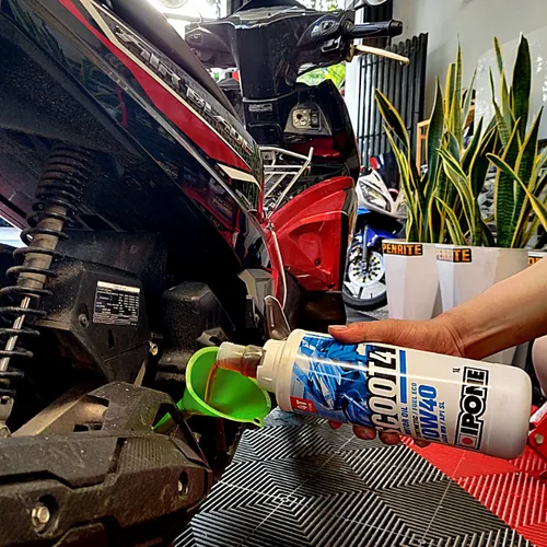 NHỚT TAY GA IPONE SCOOT 4 10W40 - 1L