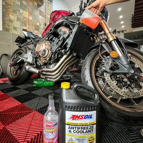 NƯỚC LÀM MÁT AMSOIL PASSENGER CAR & LIGHT TRUCK ANTIFREEZE & COOLANT - 3.78L