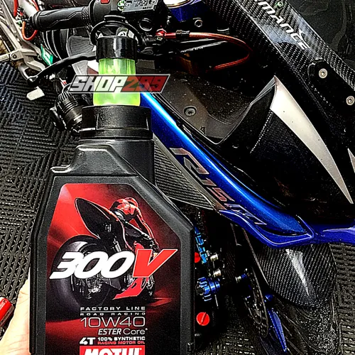NHỚT MOTUL 300V 10W40 TEM 3 LỚP NHẬP PHÁP