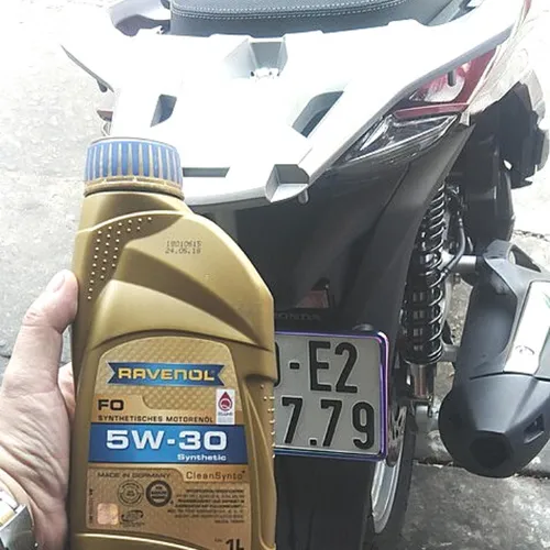 NHỚT RAVENOL FO 5W30  FULL SYNTHETIC CHO TAY GA, Ô TÔ - 1L