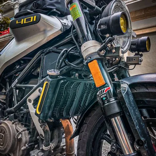 CHE KÉT NƯỚC TALISMAN CHO HUSQVARNA SVARTPILEN/ VITPILEN 401