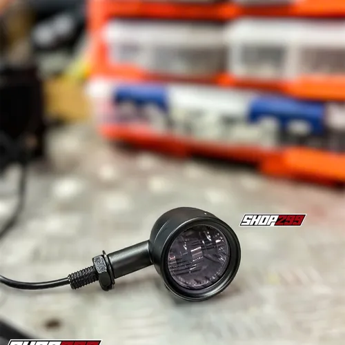 XI NHAN LED XR900 - ĐEN