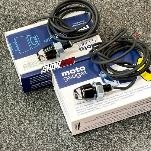 XI NHAN MOTOGADGET PIN CHÍNH HÃNG - CÁI