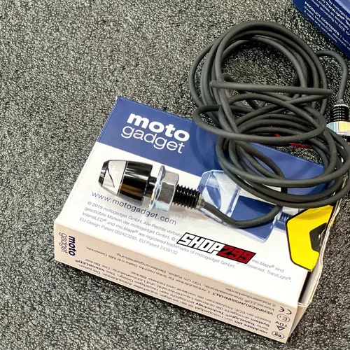 XI NHAN MOTOGADGET PIN CHÍNH HÃNG - CÁI