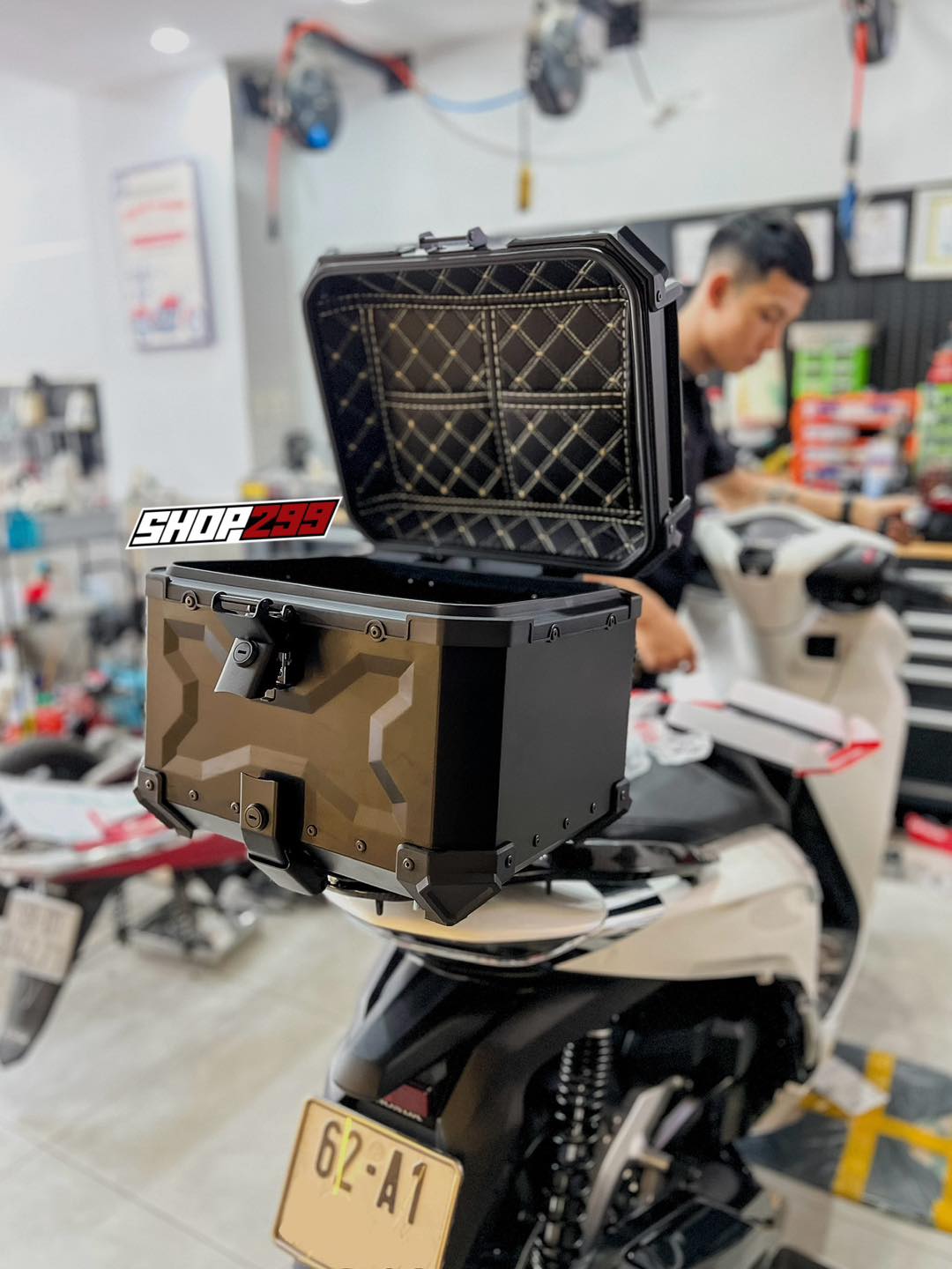 THÙNG NHÔM 36L FULL ĐEN THÙNG NHÔM 36L FULL ĐEN