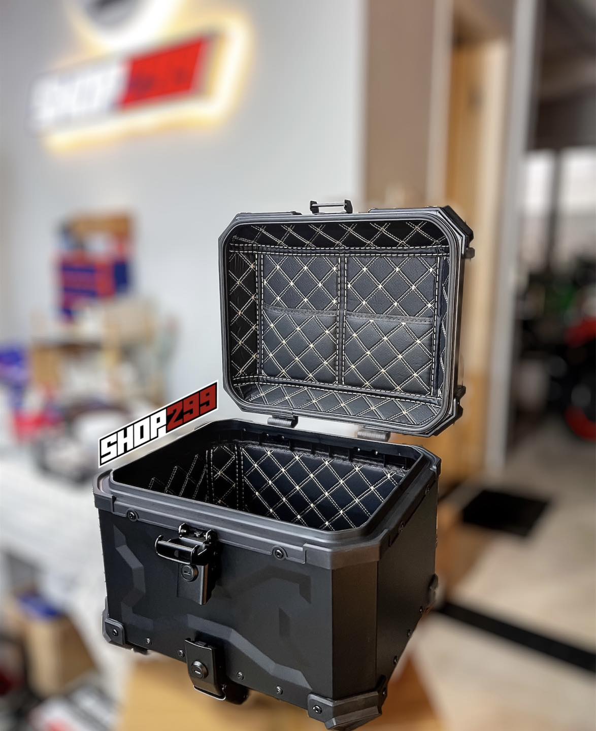 THÙNG NHÔM 36L FULL ĐEN THÙNG NHÔM 36L FULL ĐEN