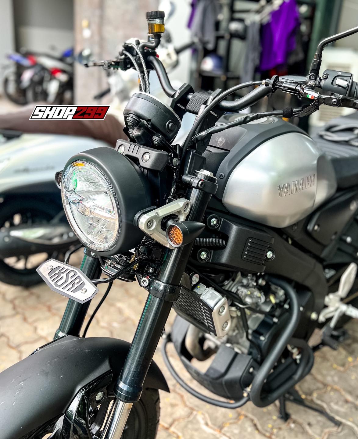 XI NHAN LED LƯỚI NHỌN KIỂU HARLEY - ĐEN XI NHAN LED LƯỚI NHỌN KIỂU HARLEY - ĐEN