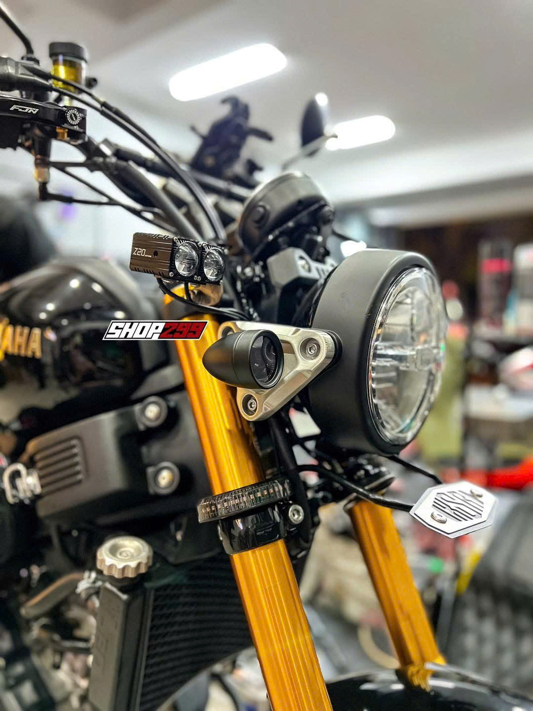 XI NHAN LED XR900 - ĐEN XI NHAN LED XR900 - ĐEN
