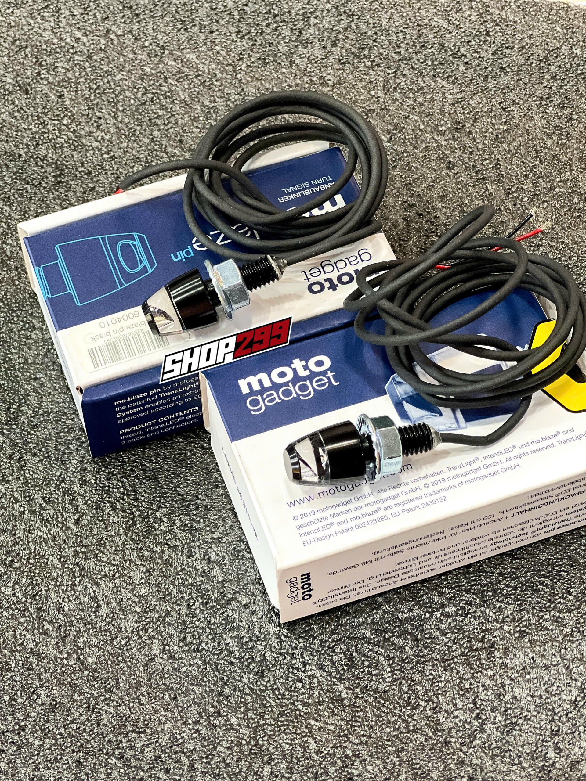 XI NHAN MOTOGADGET PIN CHÍNH HÃNG - CÁI XI NHAN MOTOGADGET PIN CHÍNH HÃNG - CÁI