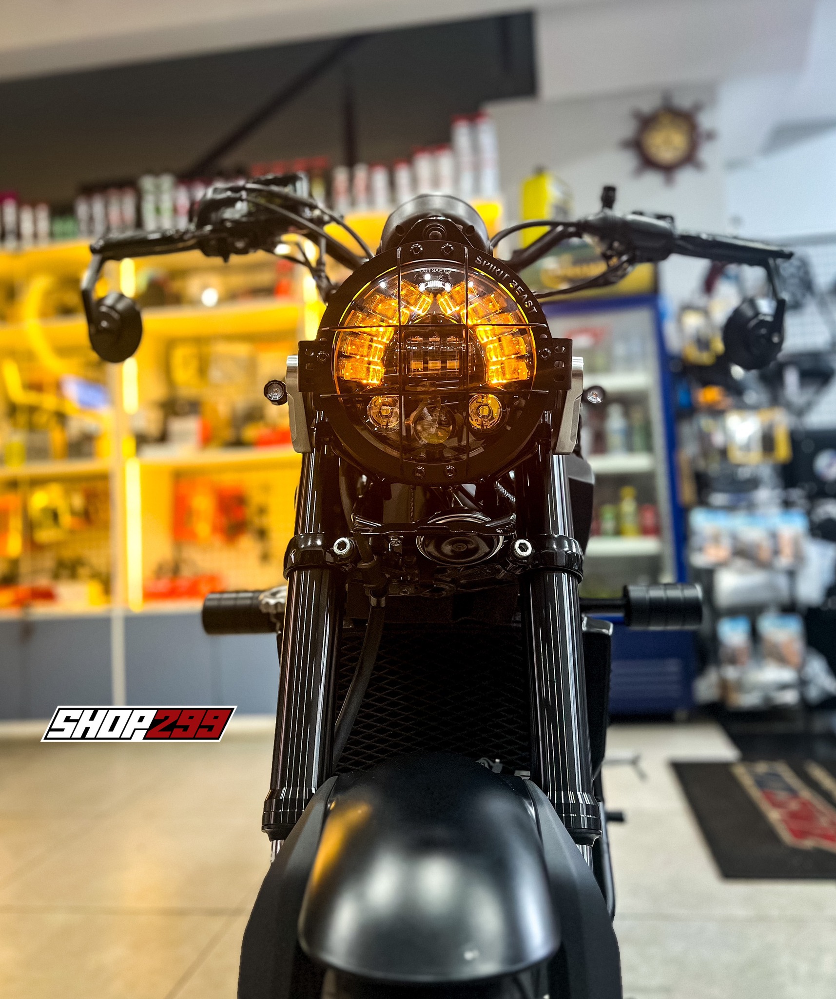 ĐÈN LED PHA TUN 770 CHÍNH HÃNG ĐÈN LED PHA TUN 770 CHÍNH HÃNG