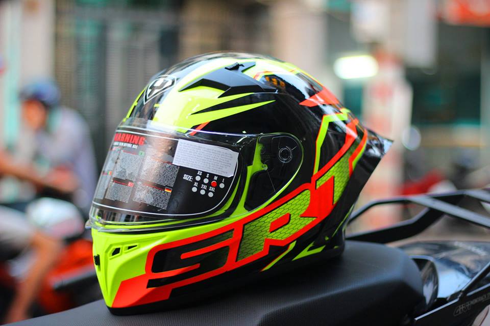 Mũ Fullface Yohe 978 Plus SRT Đen Sọc Vàng Mũ Fullface Yohe 978 Plus SRT Đen Sọc Vàng