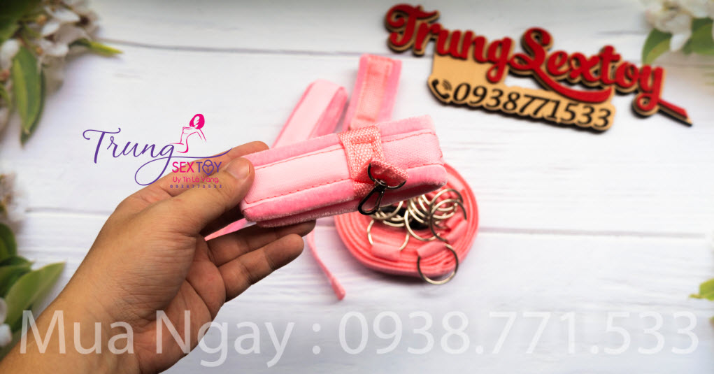 do choi bdsm day troi tren giuong do choi bdsm day troi tren giuong