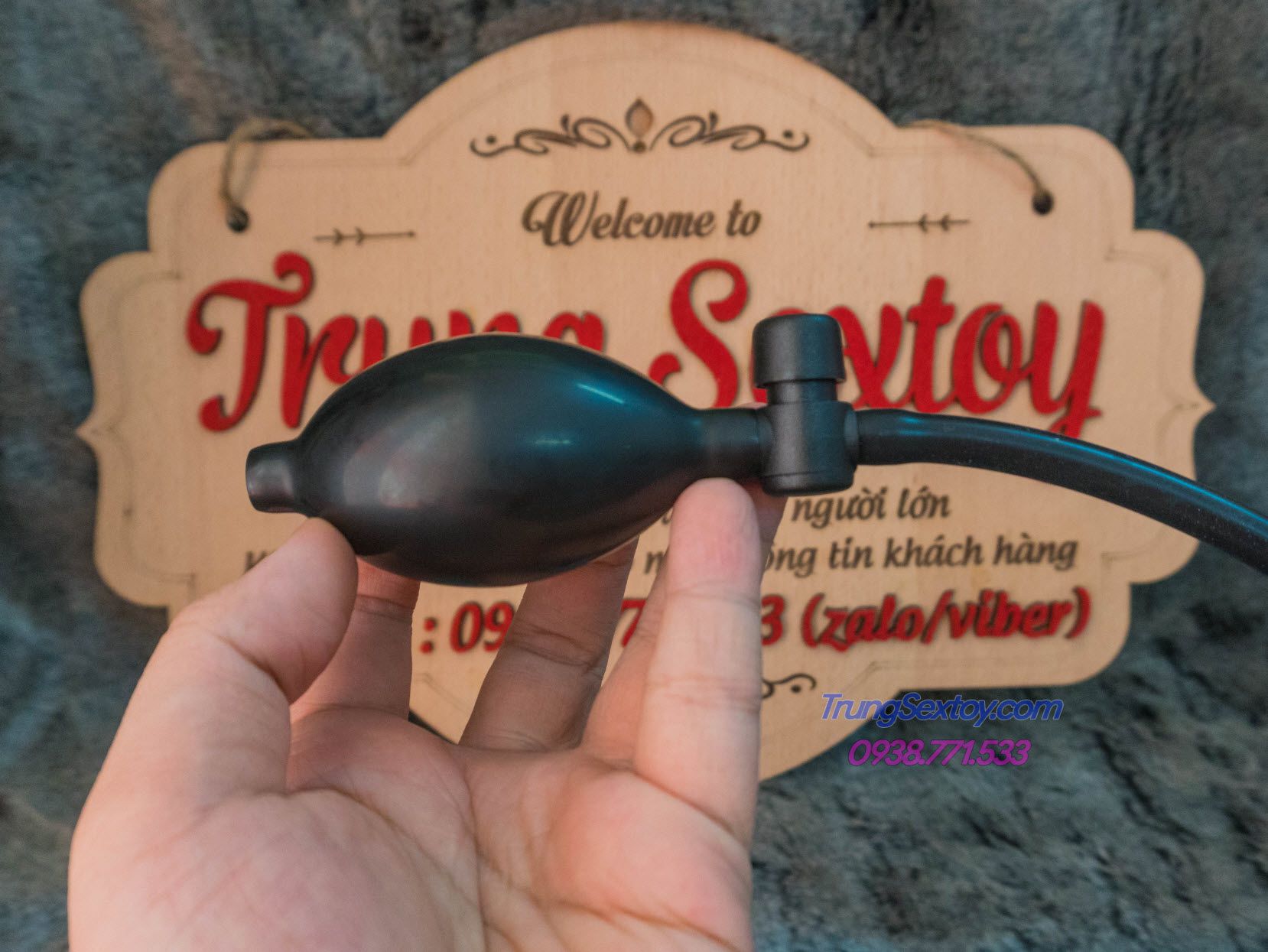 Dụng cụ tình dục dành cho les Dụng cụ tình dục dành cho les