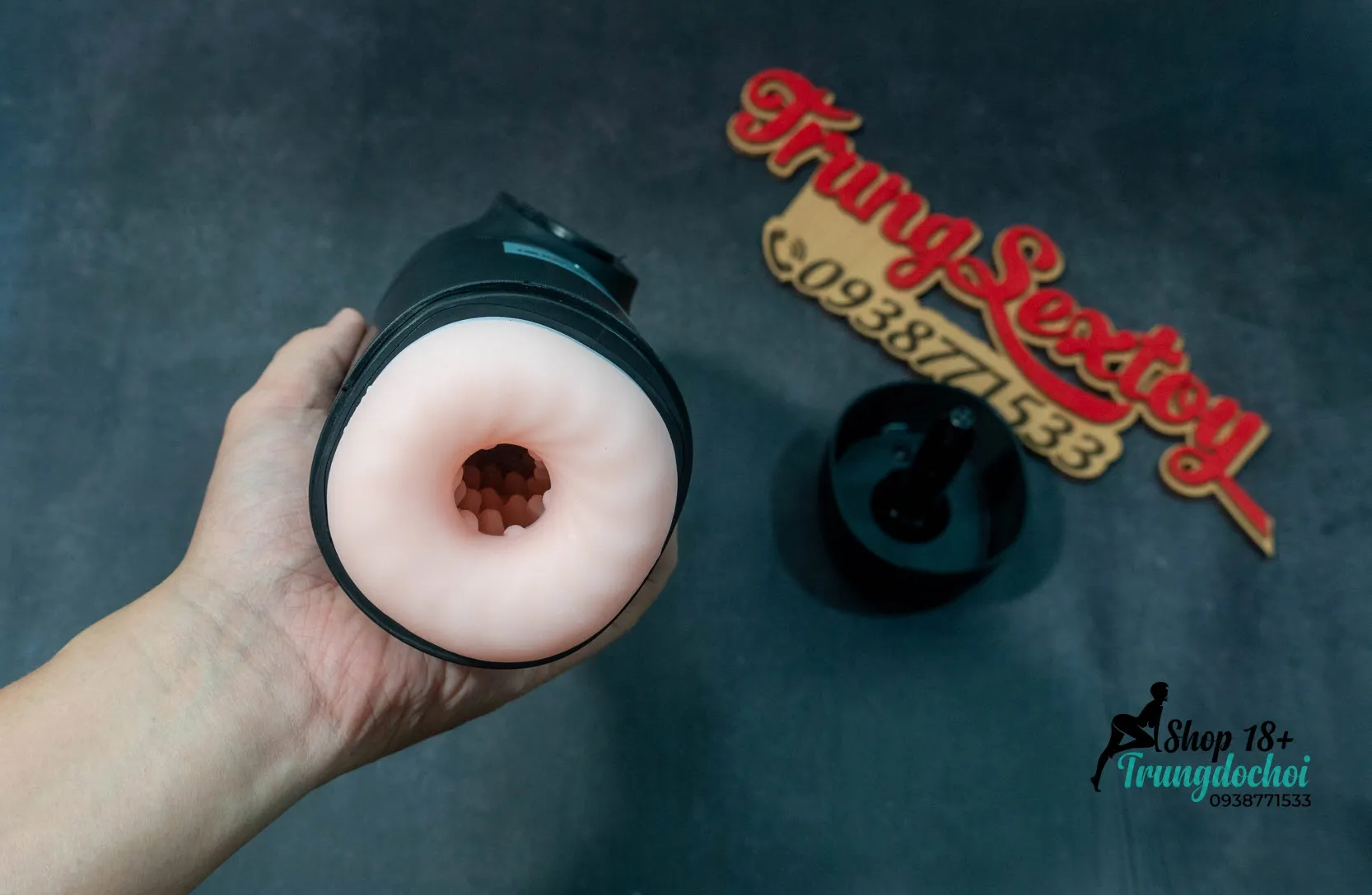 Máy Thủ Dâm Leten Black Hole Pro Thụt Mạnh Máy Thủ Dâm Leten Black Hole Pro Thụt Mạnh
