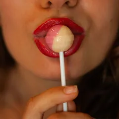 Những cách bất ngờ khiến đàn ông điên đảo khi ân ái bằng miệng