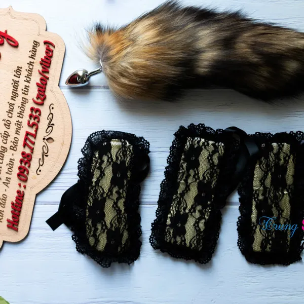 Combo đồ chơi dành cho dân BDSM gồm bịt mắt và trói tay 