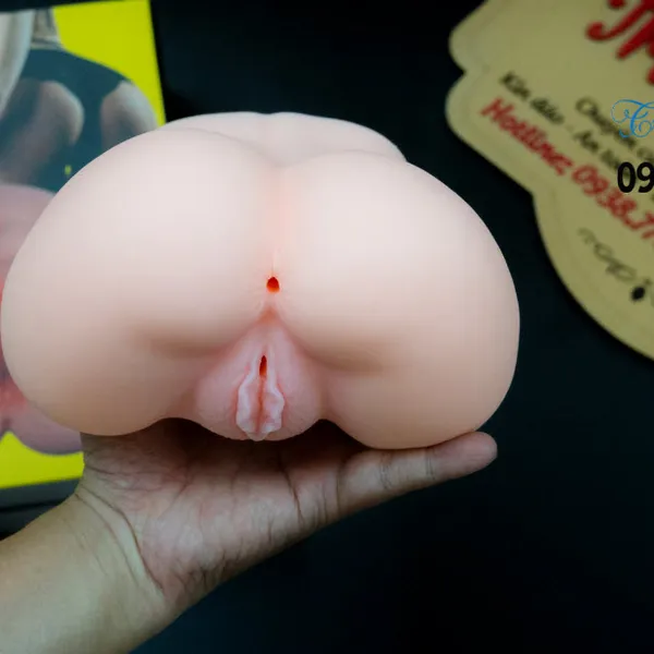 Dương vật cương cứng và được kích thích hơn với búp bê bán thân 3D YaYo