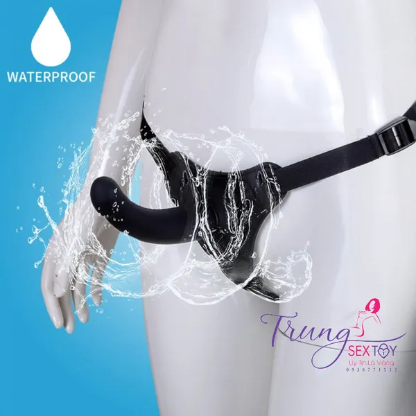 Đắm chìm sự sung sướng với dương vật giả dây đeo mini