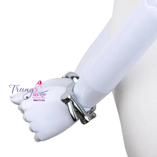 Khóa Cổ Tay Người Phục Tùng Của Bạn Bằng Còng Tay Kim Loại Cực Chất