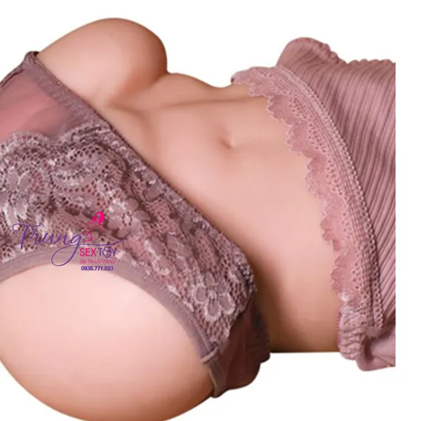 Dương vật cương cứng và được kích thích hơn với búp bê bán thân 3D YaYo