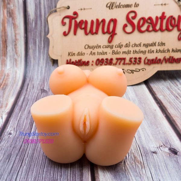 Búp bê tình dục Annika khiêu khích đến từng chi tiết