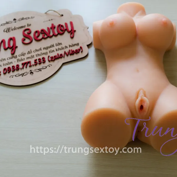 Búp bê tình dục bán thân như thật đốt mắt chàng ở mọi góc nhìn