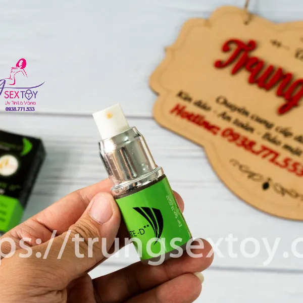 Xịt chống xuất tinh sớm Ultimate D khiến nam giới thêm mạnh mẽ