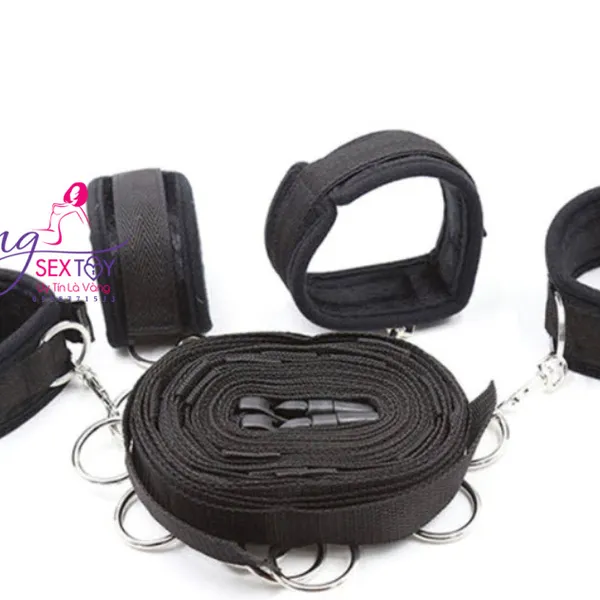 Hệ thống dây trói trên giường đồ chơi bdsm