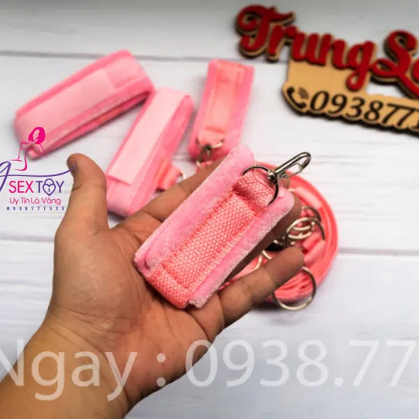 Hệ thống dây trói trên giường đồ chơi bdsm