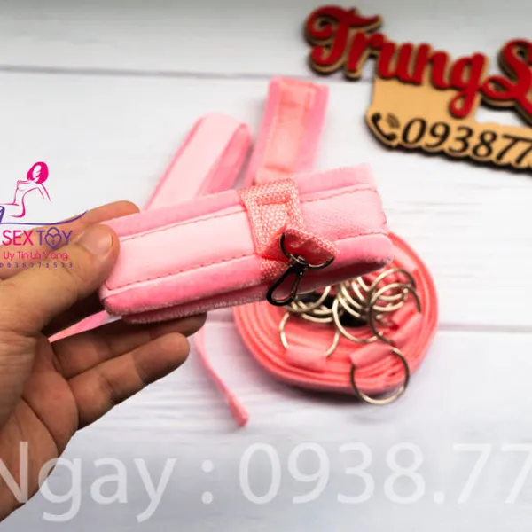 Hệ thống dây trói trên giường đồ chơi bdsm
