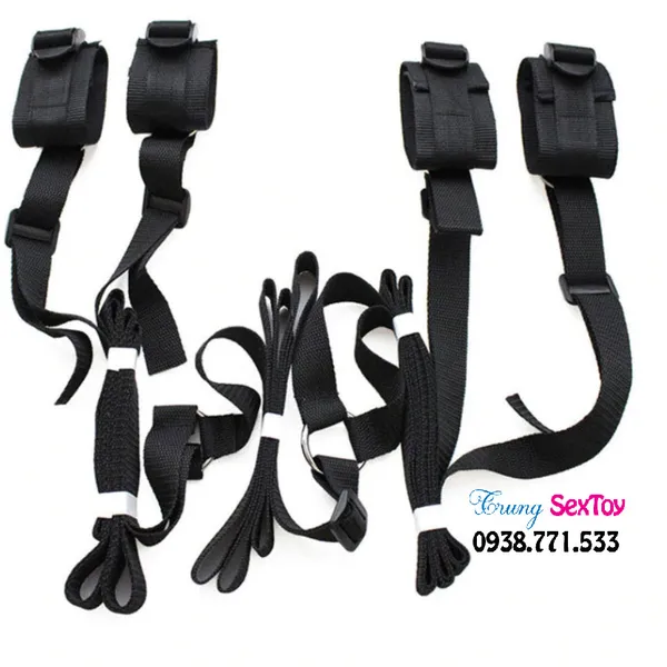 Hừng hực khí thế làm tình với đồ chơi bdsm dây trói 4 góc