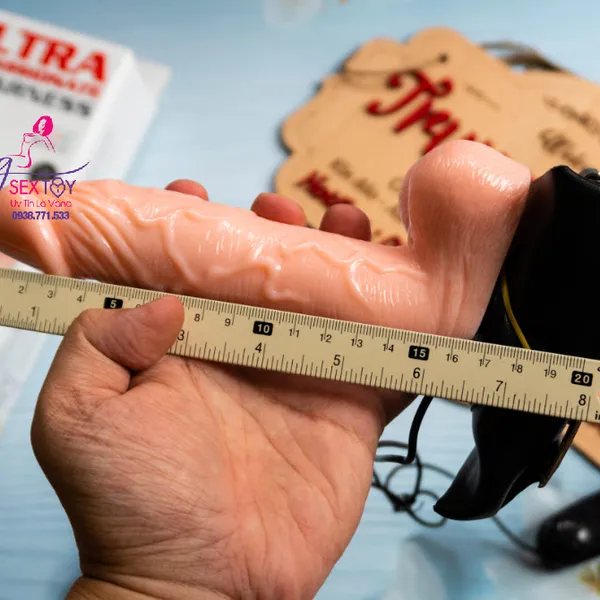 Dương Vật Giả Dây Đeo Có Rung Dành Cho Les