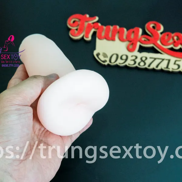 Búp bê bán thân bơm hơi khiến các chàng phê vì sướng 