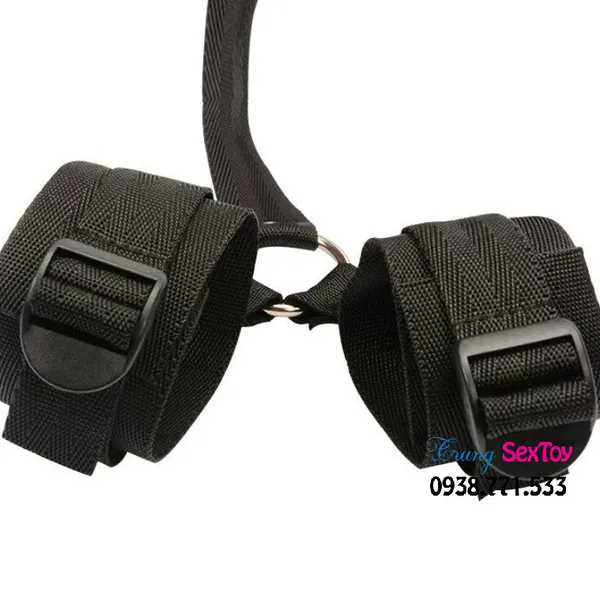 Dây khóa tay - Đồ chơi bạo dâm handcuffs không thể thiếu cho các cặp đôi