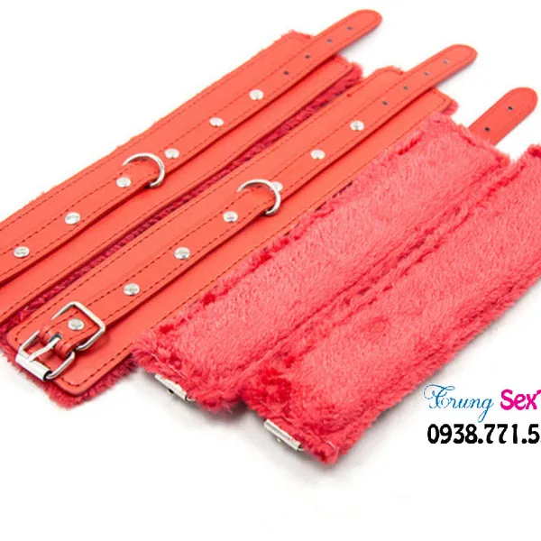 Dụng cụ tình dục BDSM trói tay chân giúp Sub hạnh phúc hơn