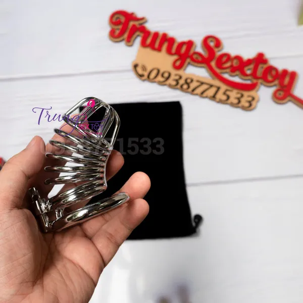 Dụng cụ khóa dương vật giúp chàng không bị quyến rũ 